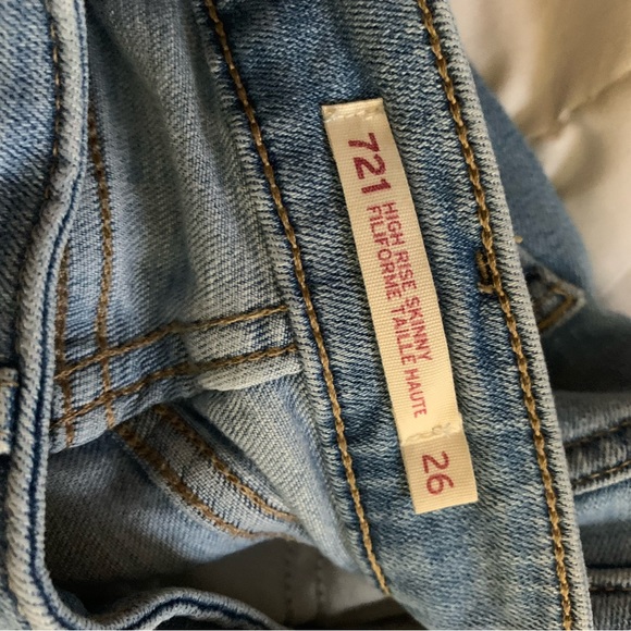 Levi’s 721 High Rise Skinny Jeans - Picture 4 of 4